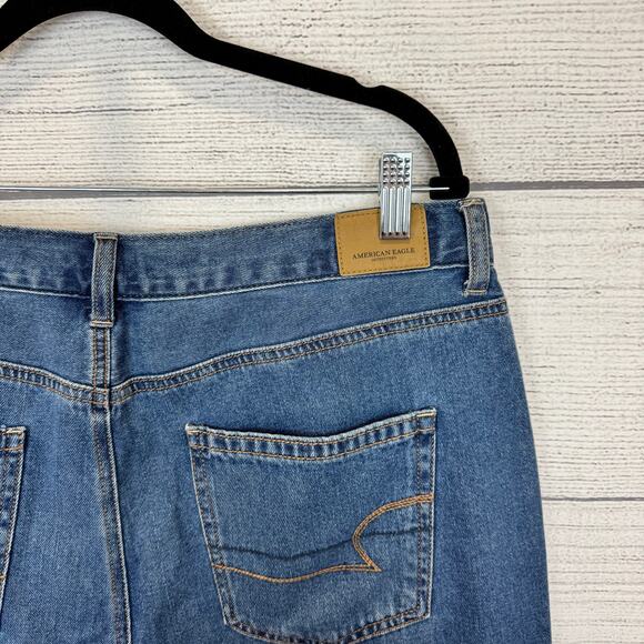 American Eagle Plus Size High Rise Mom Jeans Size 14 - Picture 6 of 10